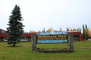 Mountain View Elementary School is photographed on Thursday, Sept. 29, 2022 in Kenai, Alaska. (Ashlyn OHara/Peninsula Clarion)
