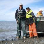 Gary Hollier ties his boat to shore in Kalifornsky, Alaska, on Wednesday, Aug. 6, 2025. (Jake Dye/Peninsula Clarion)