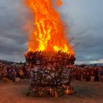 The basket catches fire on Sunday, Sept. 7, 2025 at Mariner Park in Homer, Alaska. (Chloe Pleznac/Homer News)