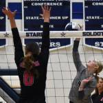 Nikiskis Hailey Hutchins attacks against Soldotnas Morgan Simac on Tuesday, Sept. 16, 2025, at Soldotna High School in Soldotna, Alaska. (Photo by Jeff Helminiak/Peninsula Clarion)