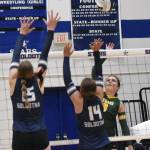 Sewards Mikinley Williams attacks against Soldotna on Thursday, Sept. 18, 2025, at Soldotna High School in Soldotna, Alaska. (Photo by Jeff Helminiak/Peninsula Clarion)